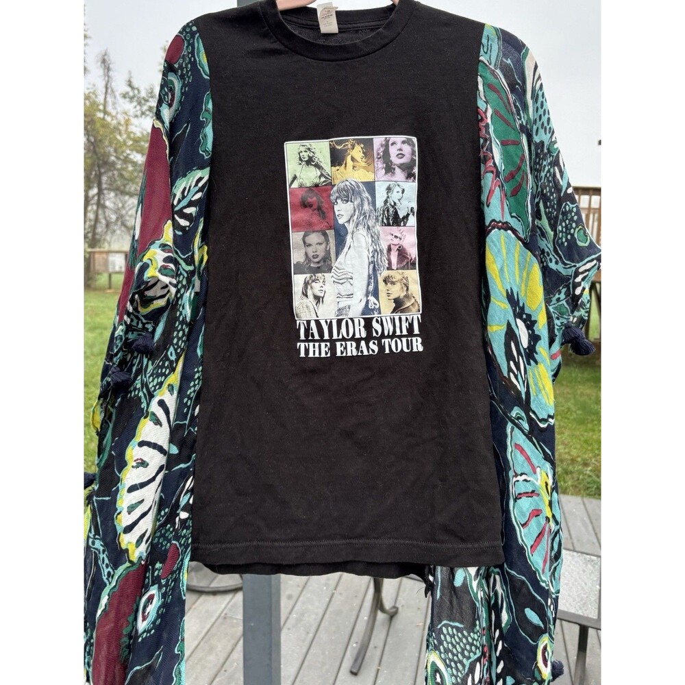 Taylor Swift Era Tour Concert Poncho Boho  Hippie T-shirt S One Size Fits Most